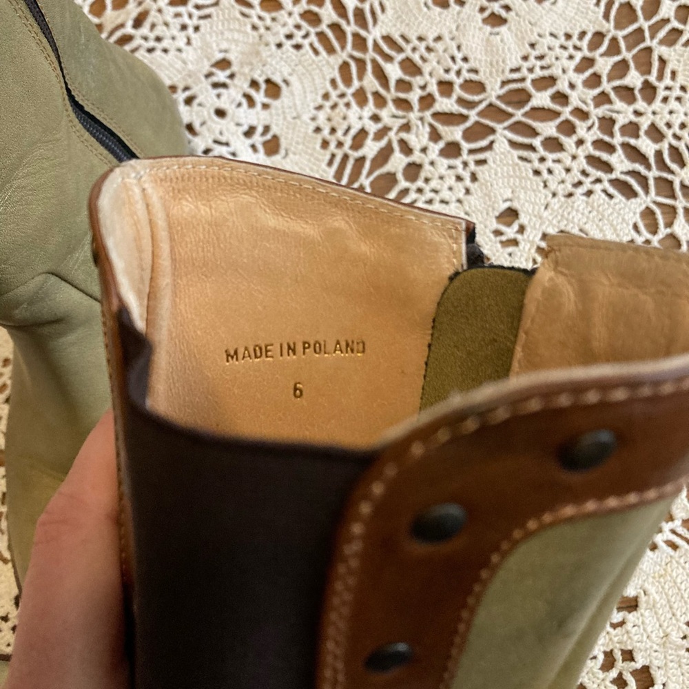 John FLUEVOGS Boots - Picture 9 of 10
